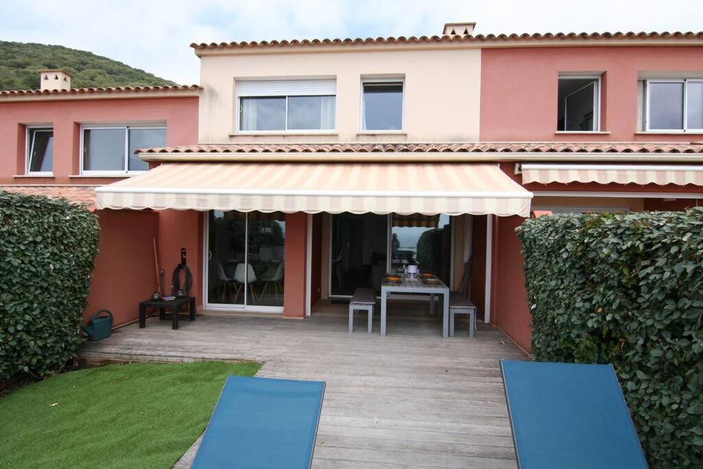 Ajaccio Maison Bord De Mer Dans Residence Avec Piscine Exteriér fotografie